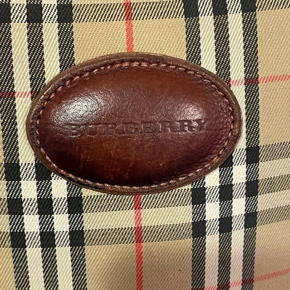 Burberry Purse - Picture 5 of 9